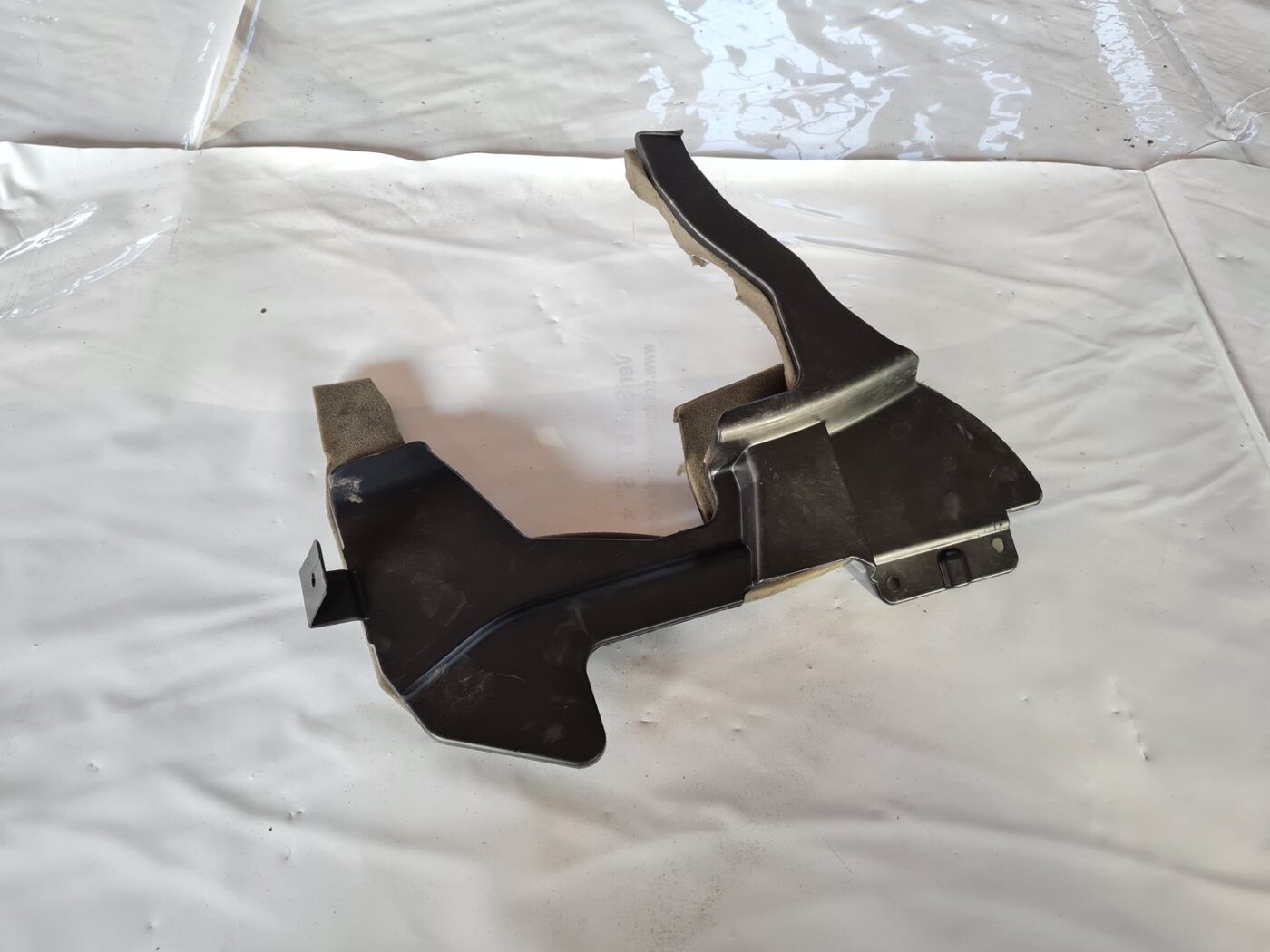 Mērinstrumentu paneļa apakšēja apdare priekš FIAT STILO 2003 1 Mērinstrumentu paneļa apakšēja apdare priekš FIAT STILO 2003