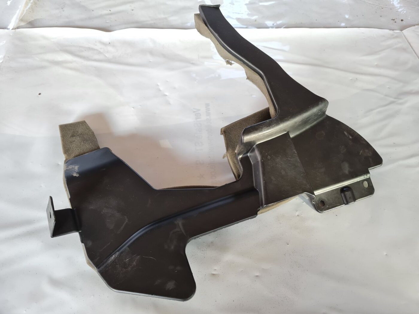 Mērinstrumentu paneļa apakšēja apdare priekš FIAT STILO 2003 2 Mērinstrumentu paneļa apakšēja apdare priekš FIAT STILO 2003