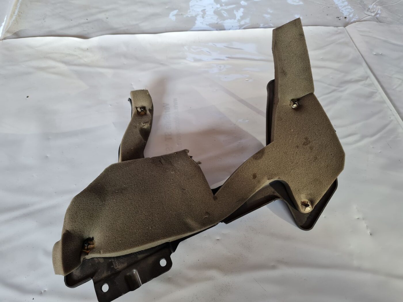 Mērinstrumentu paneļa apakšēja apdare priekš FIAT STILO 2003 4 Mērinstrumentu paneļa apakšēja apdare priekš FIAT STILO 2003