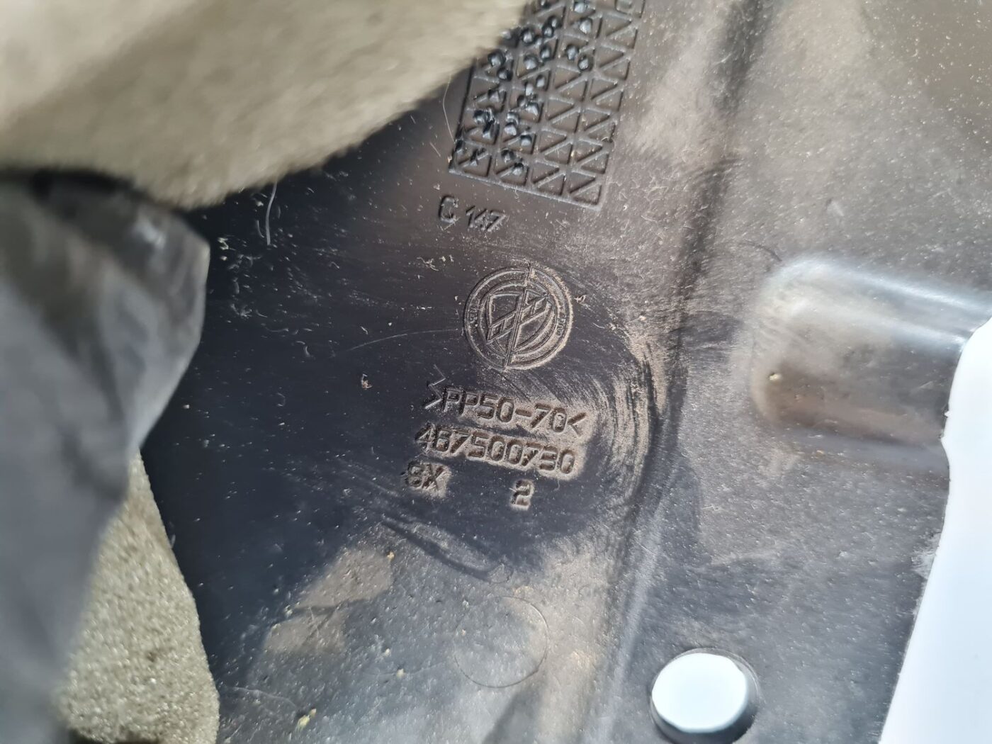 Mērinstrumentu paneļa apakšēja apdare priekš FIAT STILO 2003 3 Mērinstrumentu paneļa apakšēja apdare priekš FIAT STILO 2003