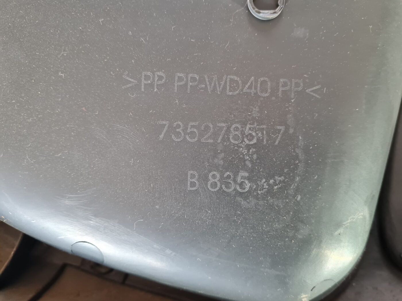 Aizmugurējo labo durvju apdare priekš FIAT STILO 2003 3 Aizmugurējo labo durvju apdare priekš FIAT STILO 2003