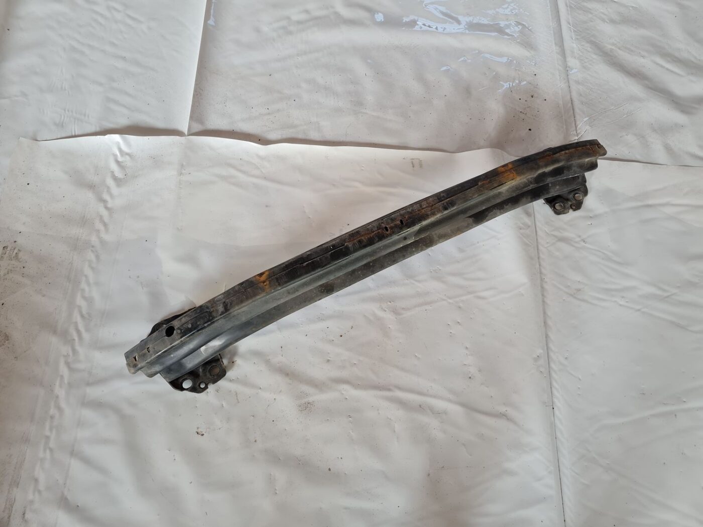 Priekšējā bufera pastiprinātājs priekš FIAT STILO 2003 1 Priekšējā bufera pastiprinātājs priekš FIAT STILO 2003