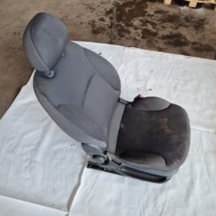 Priekšējais labais sēdeklis priekš FIAT STILO 2003