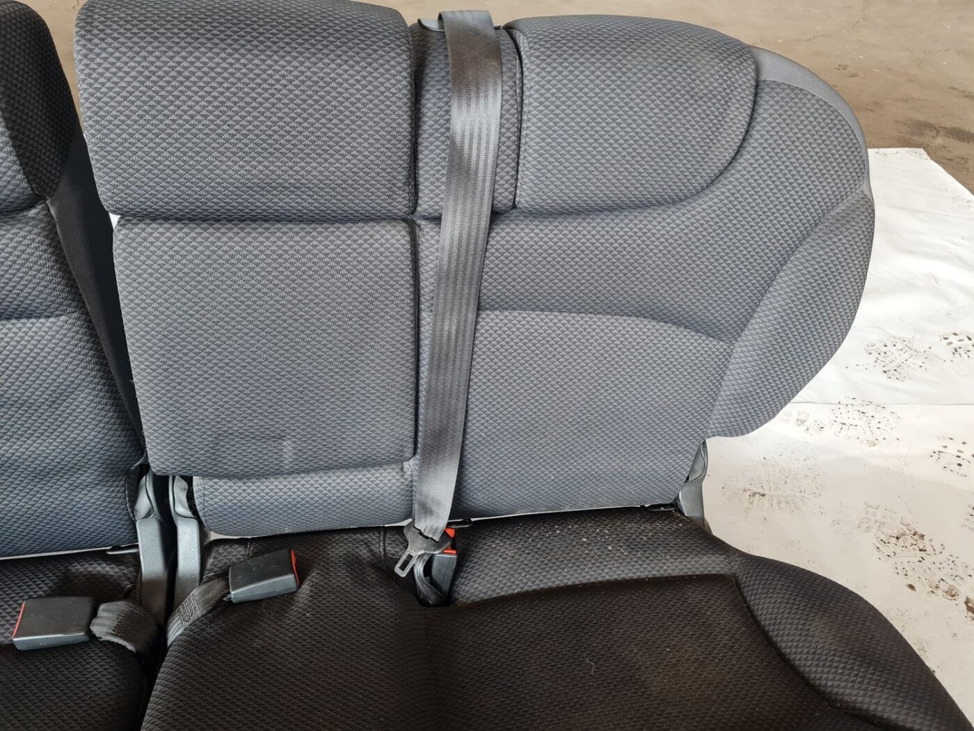 Aizmugurējais sēdeklis priekš FIAT STILO 2003