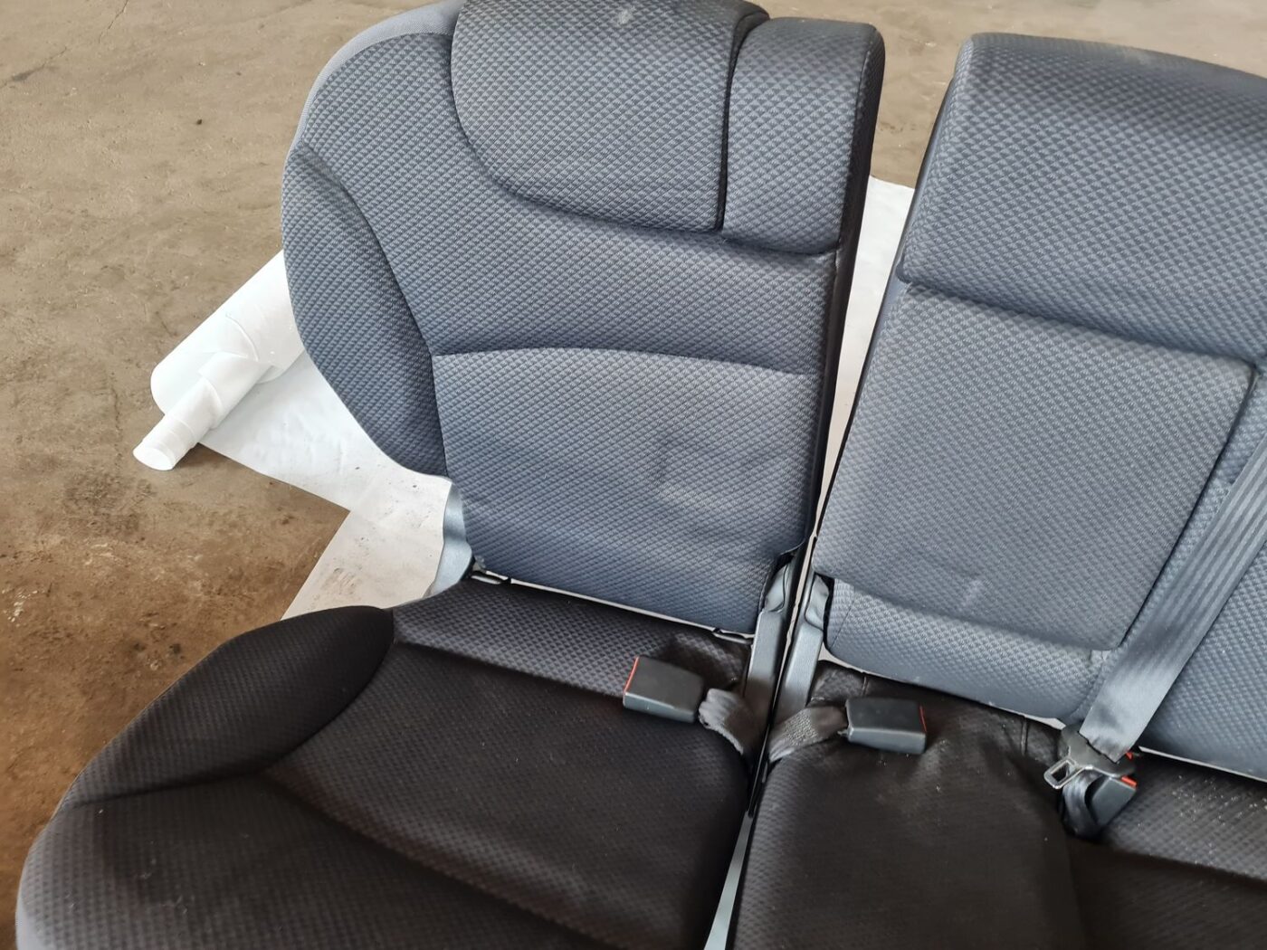 Aizmugurējais sēdeklis priekš FIAT STILO 2003