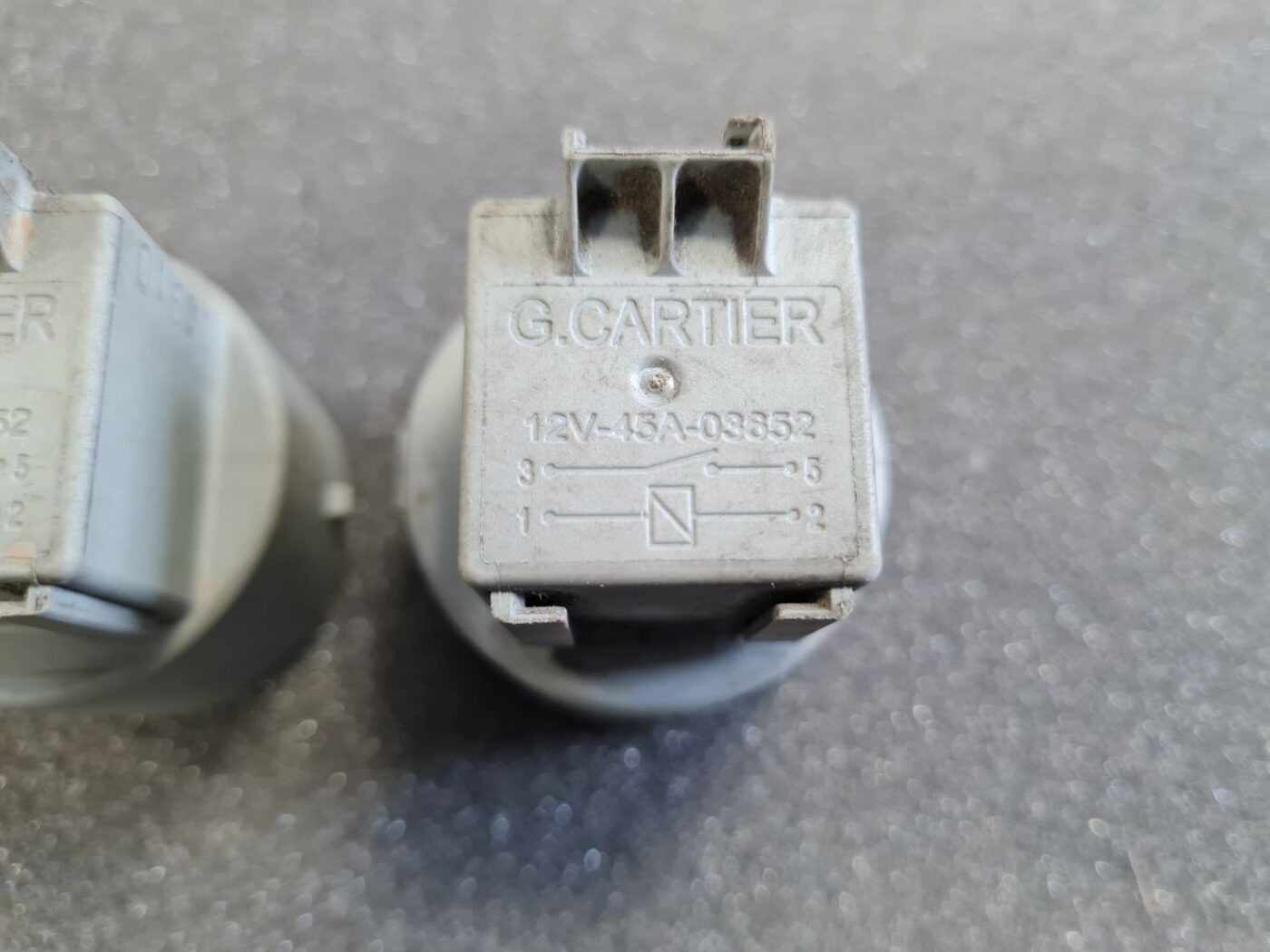 Drošinātāju releja priekš PEUGEOT 6 Drošinātāju releja priekš PEUGEOT