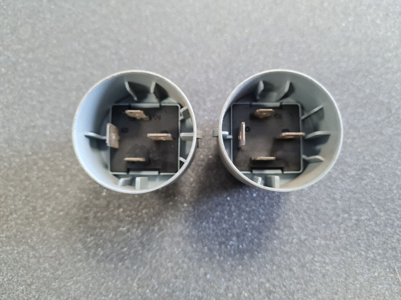 Drošinātāju releja priekš PEUGEOT 4 Drošinātāju releja priekš PEUGEOT