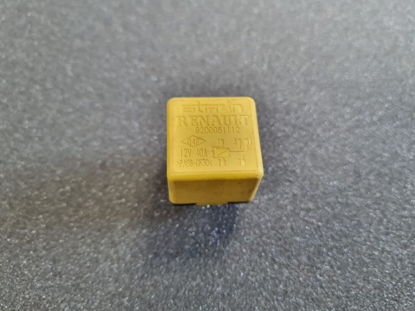 Drošinātāju releja priekš RENAULT 1 Drošinātāju releja priekš RENAULT