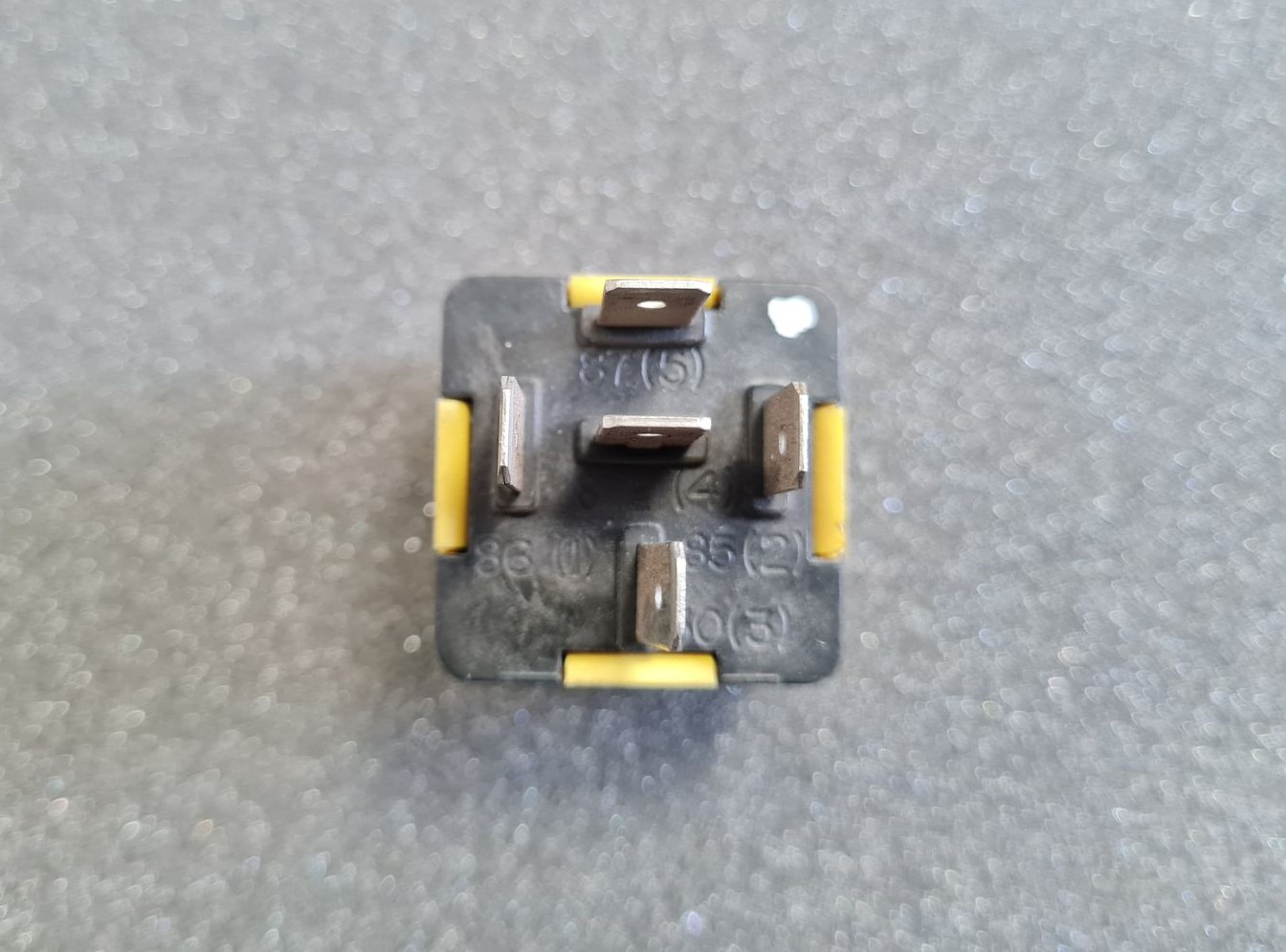 Drošinātāju releja priekš RENAULT 3 Drošinātāju releja priekš RENAULT