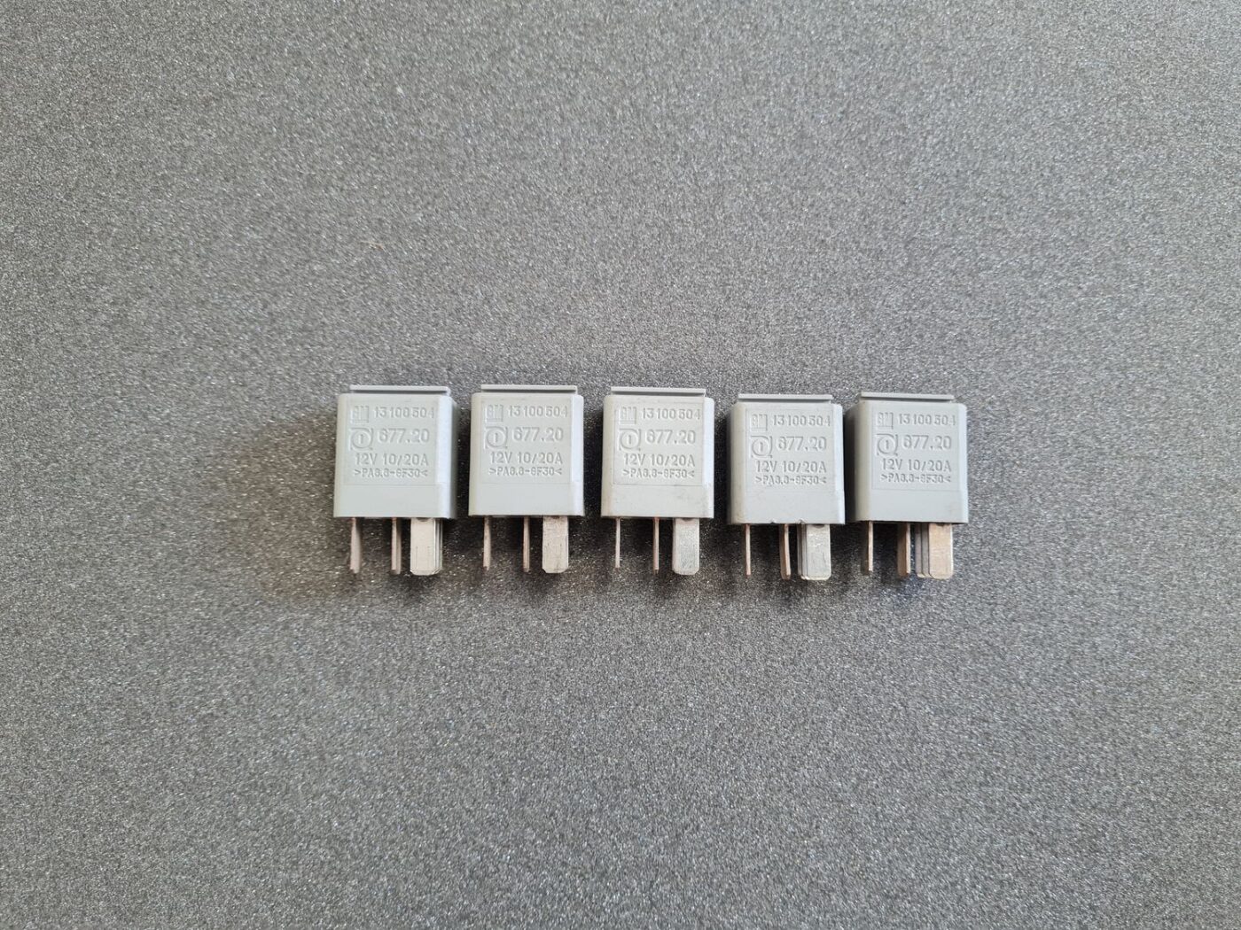 Drošinātāju releja priekš OPEL 1 Drošinātāju releja priekš OPEL