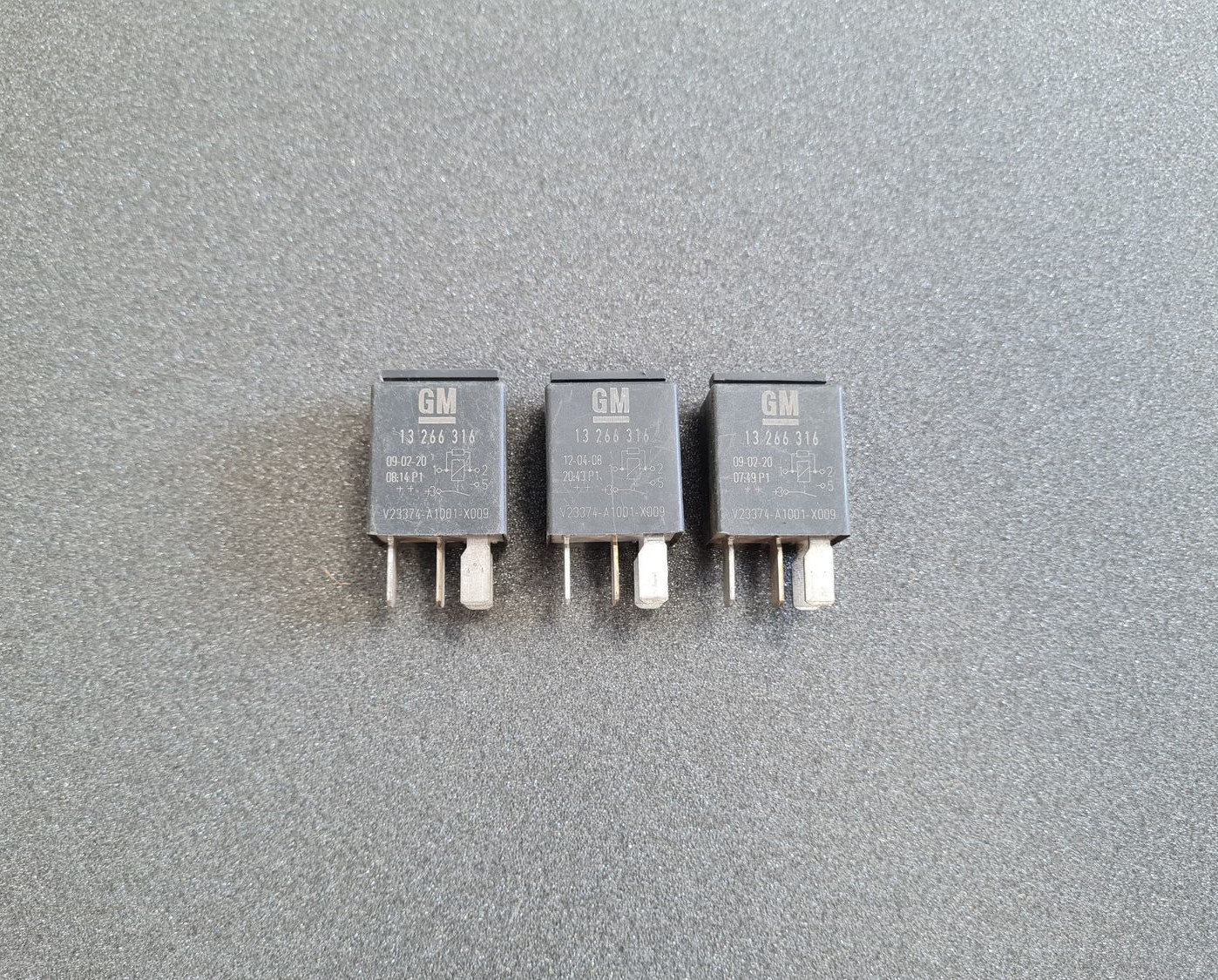 Drošinātāju releja priekš OPEL 1 Drošinātāju releja priekš OPEL