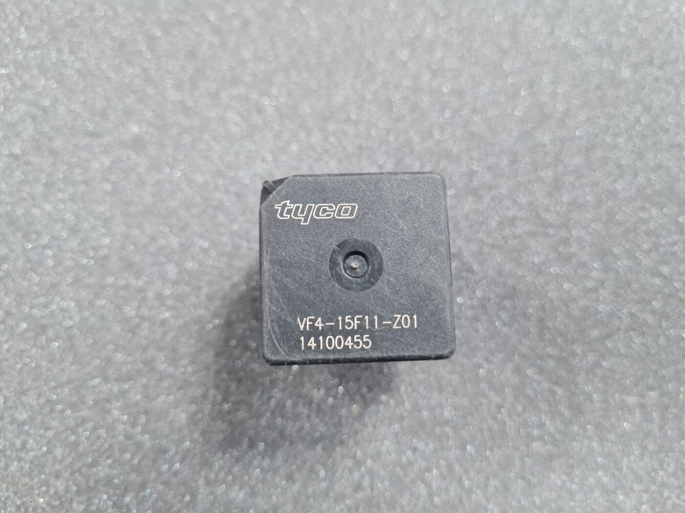 Drošinātāju releja priekš DODGE 3 Drošinātāju releja priekš DODGE