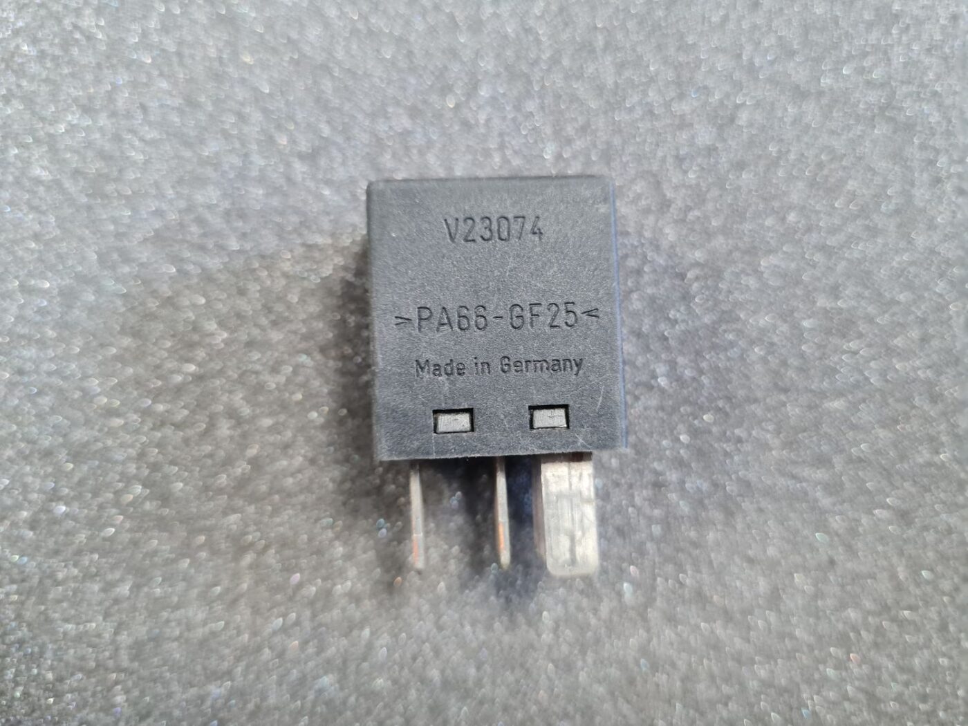 Drošinātāju releja priekš VOLVO 3 Drošinātāju releja priekš VOLVO