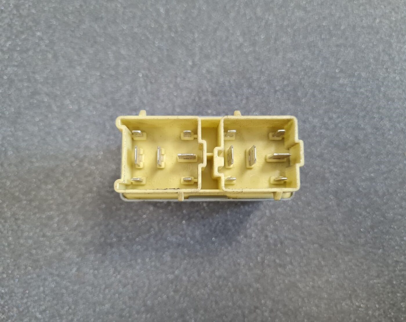 Drošinātāju releja priekš VOLVO 2 Drošinātāju releja priekš VOLVO