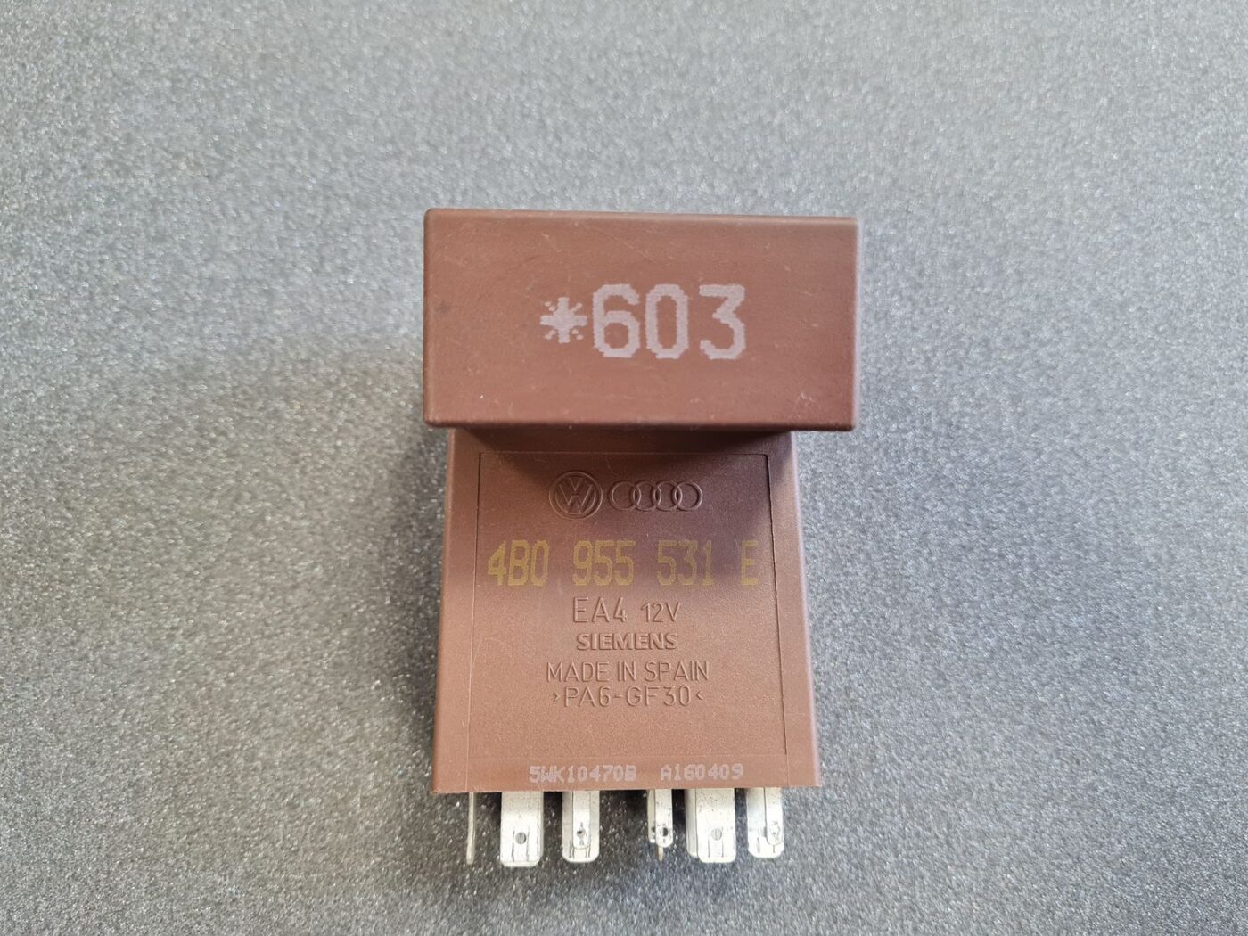 Drošinātāju releja priekš AUDI 3 Drošinātāju releja priekš AUDI