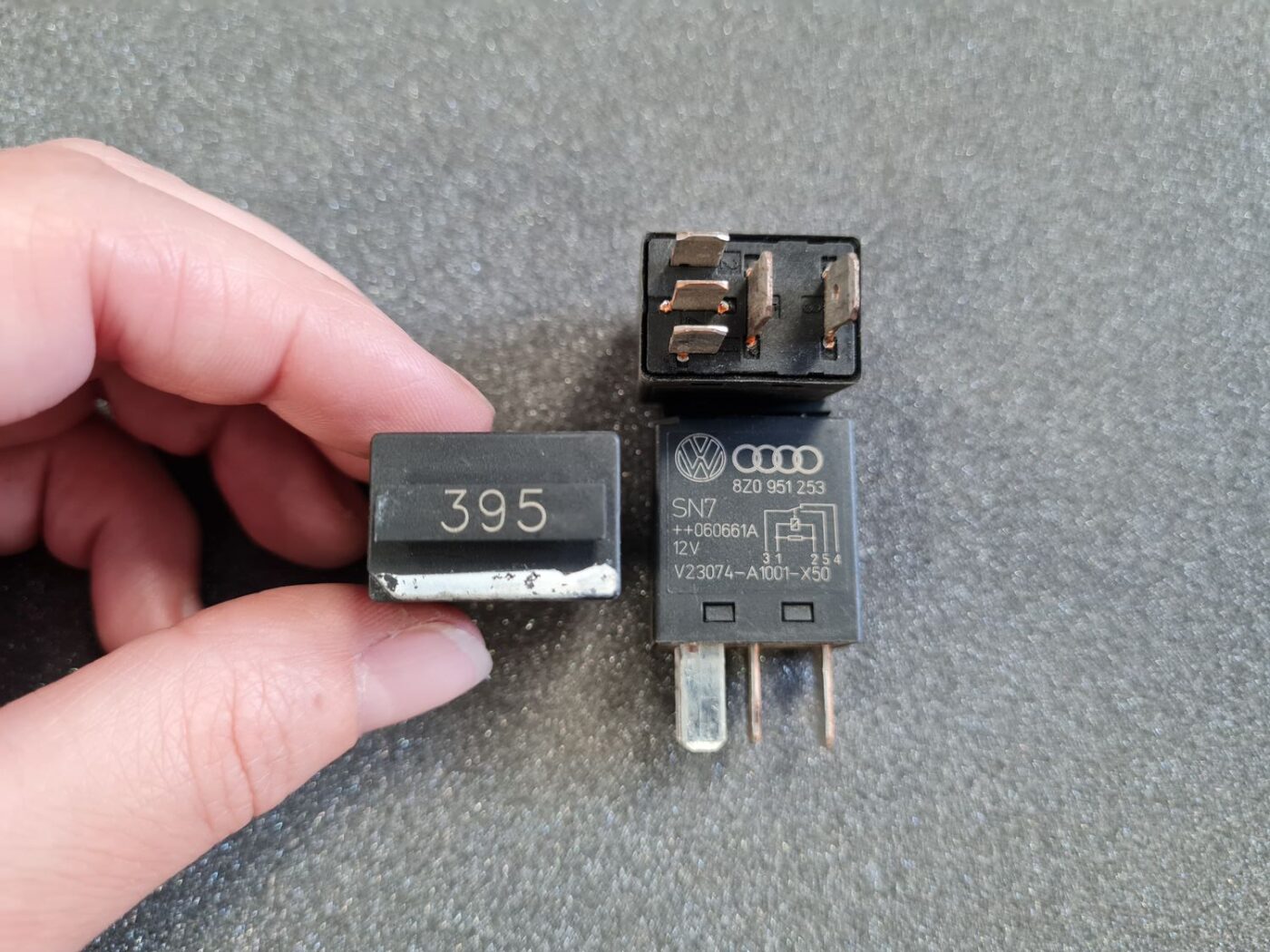 Drošinātāju releja priekš AUDI 2 Drošinātāju releja priekš AUDI