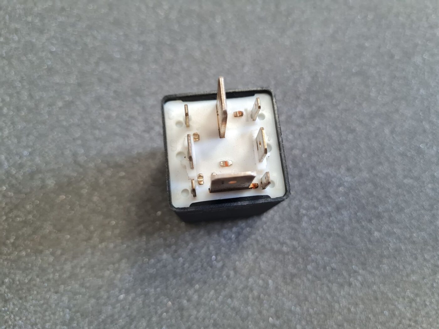 Drošinātāju releja priekš SEAT 2 Drošinātāju releja priekš SEAT