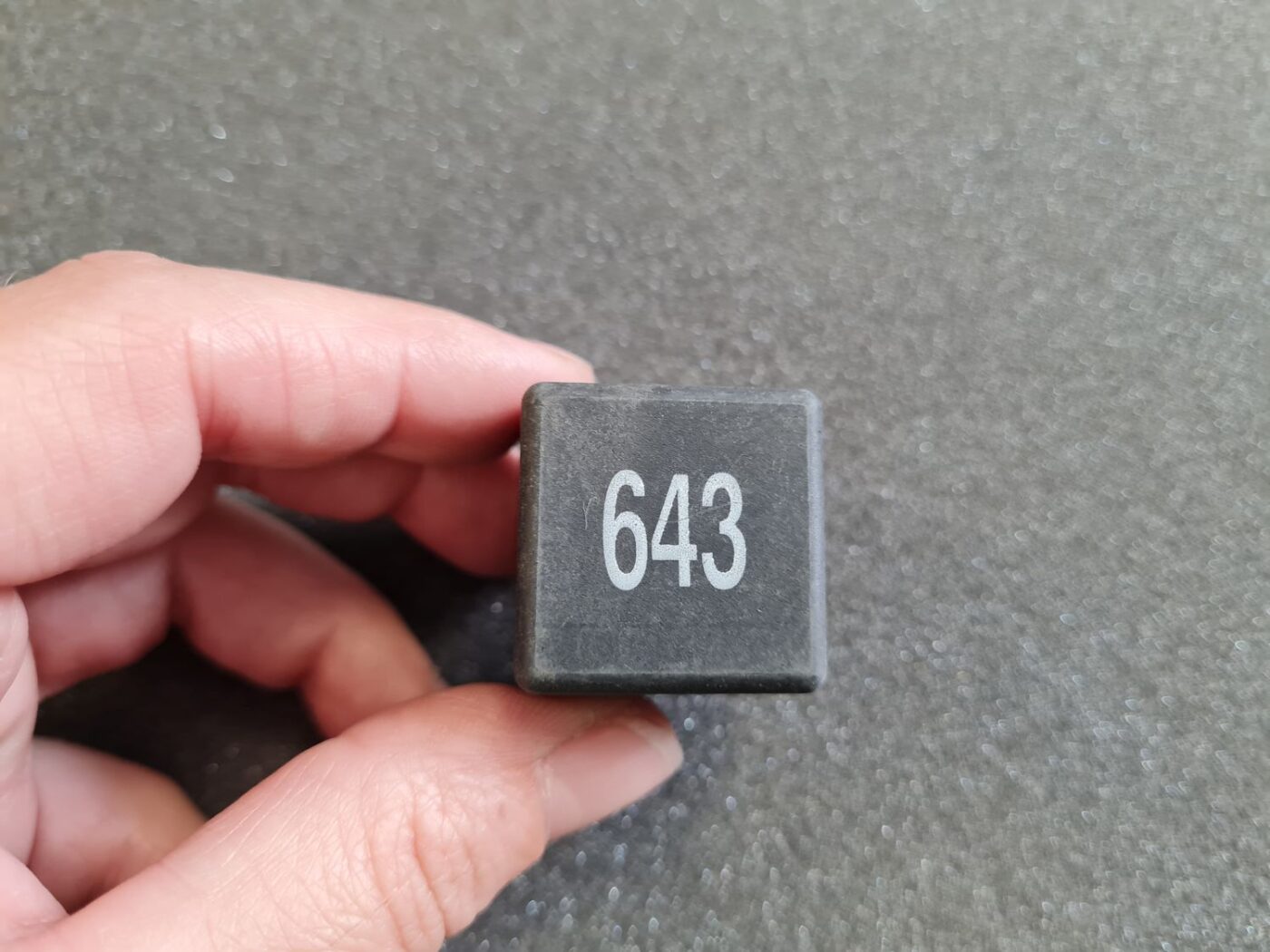 Drošinātāju releja priekš AUDI 3 Drošinātāju releja priekš AUDI