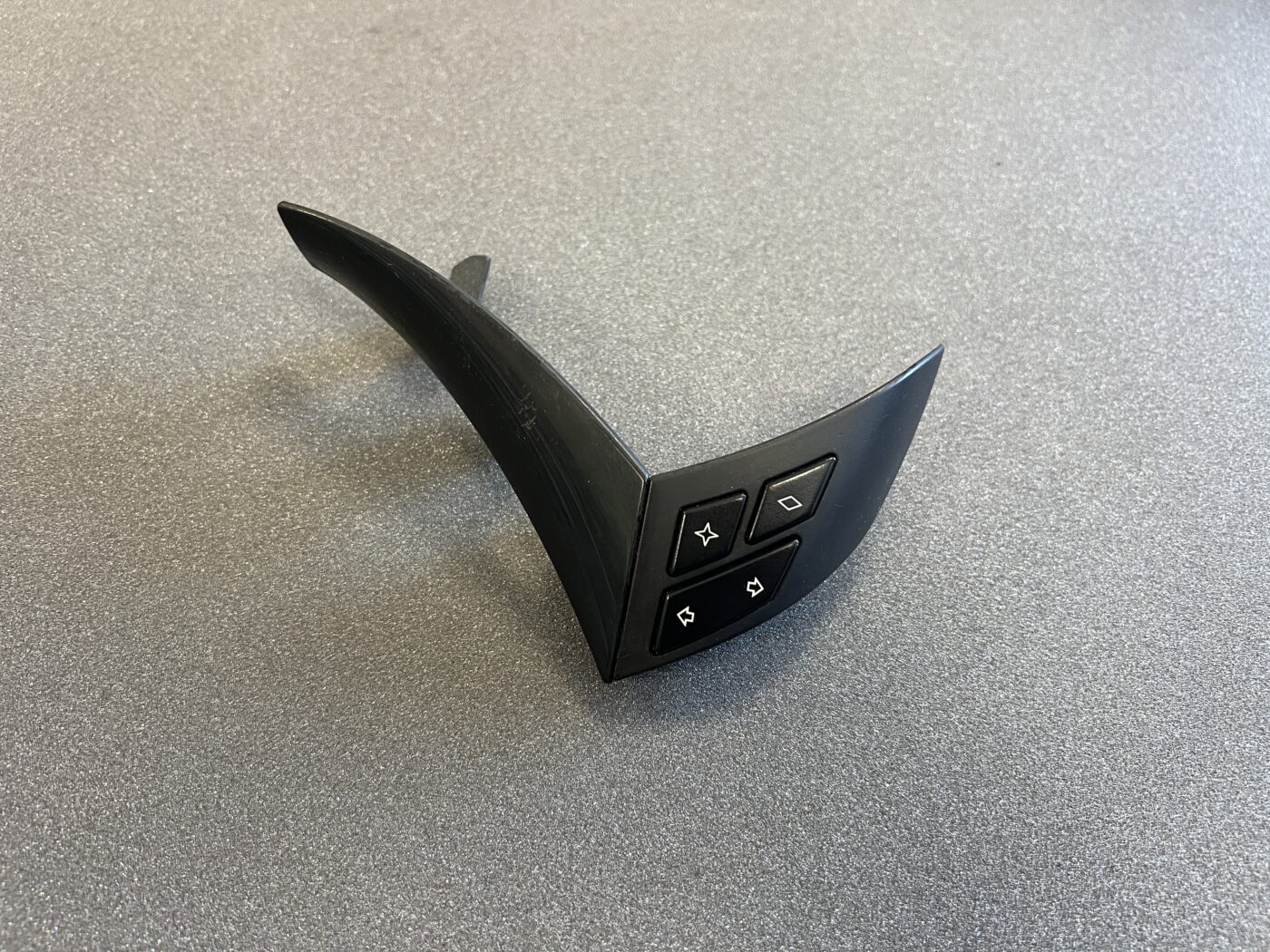 Stūres poga priekš BMW 520D E60 2006 ENG. 1 Stūres poga priekš BMW 520D E60 2006 ENG.