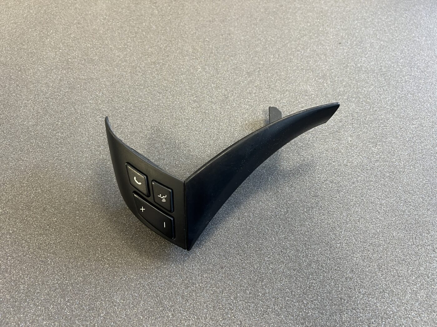 Stūres poga priekš BMW 520D E60 2006 ENG.