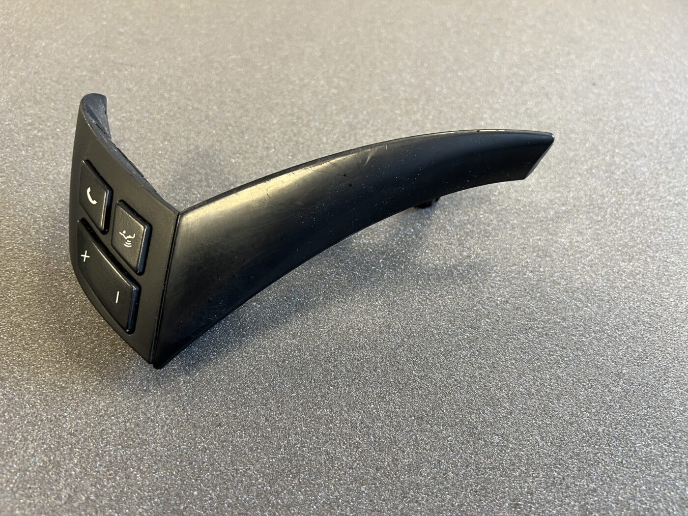 Stūres poga priekš BMW 520D E60 2006 ENG.