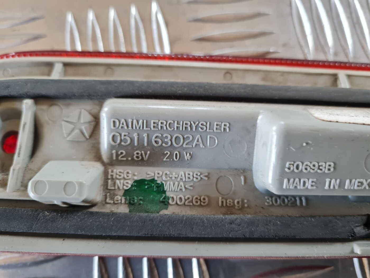 Stop signāls priekš DODGE JOURNEY 2010 4 Stop signāls priekš DODGE JOURNEY 2010