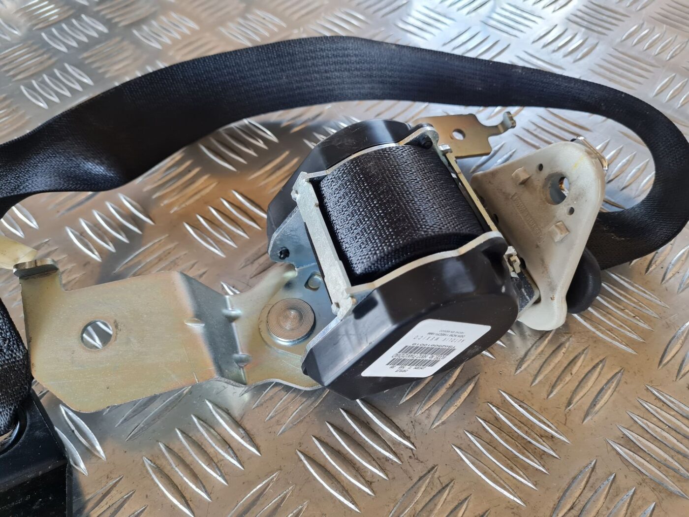 Aizmugurējā labā drošības josta priekš DODGE JOURNEY 2010