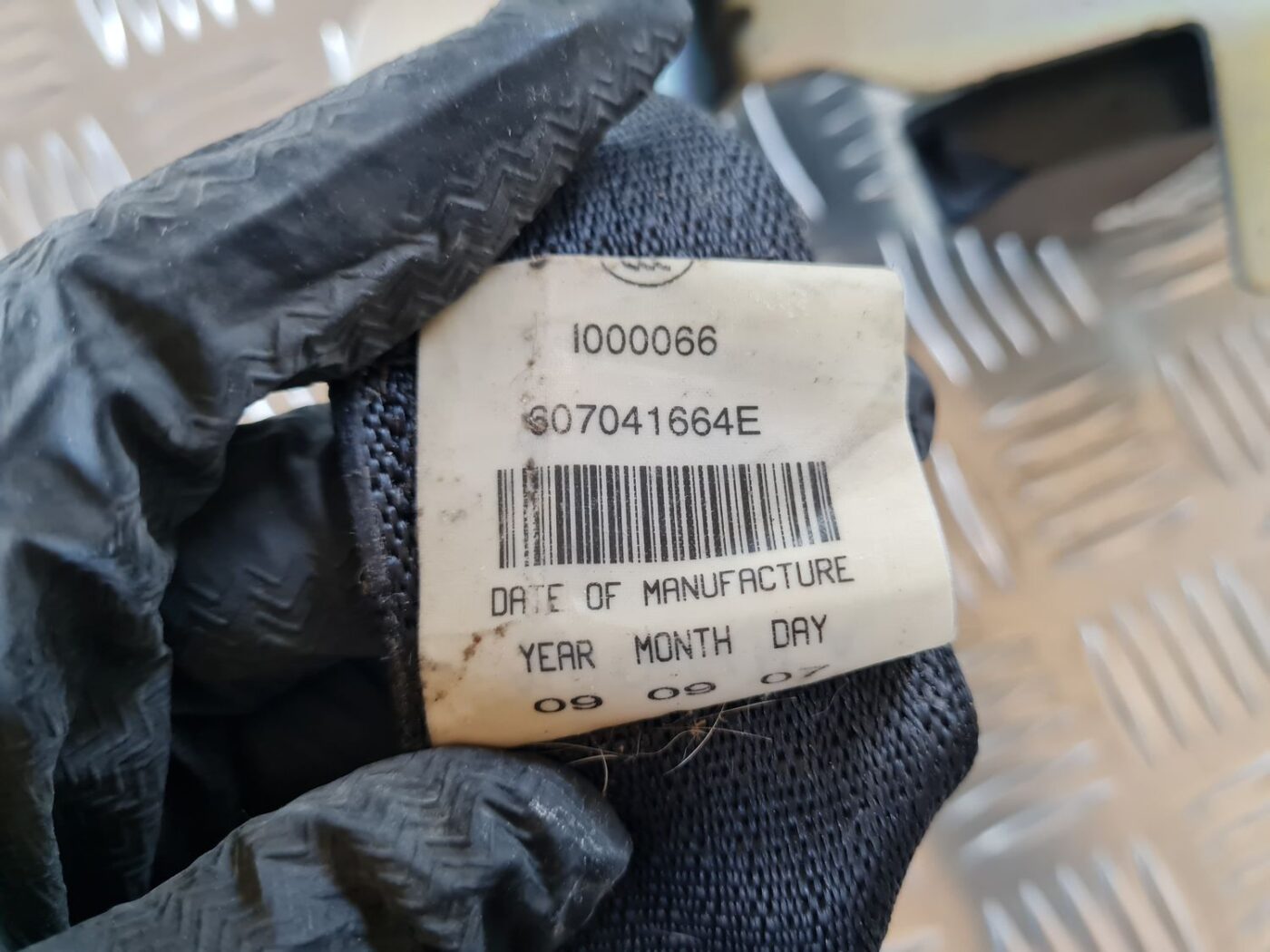 Aizmugurējā labā drošības josta priekš DODGE JOURNEY 2010