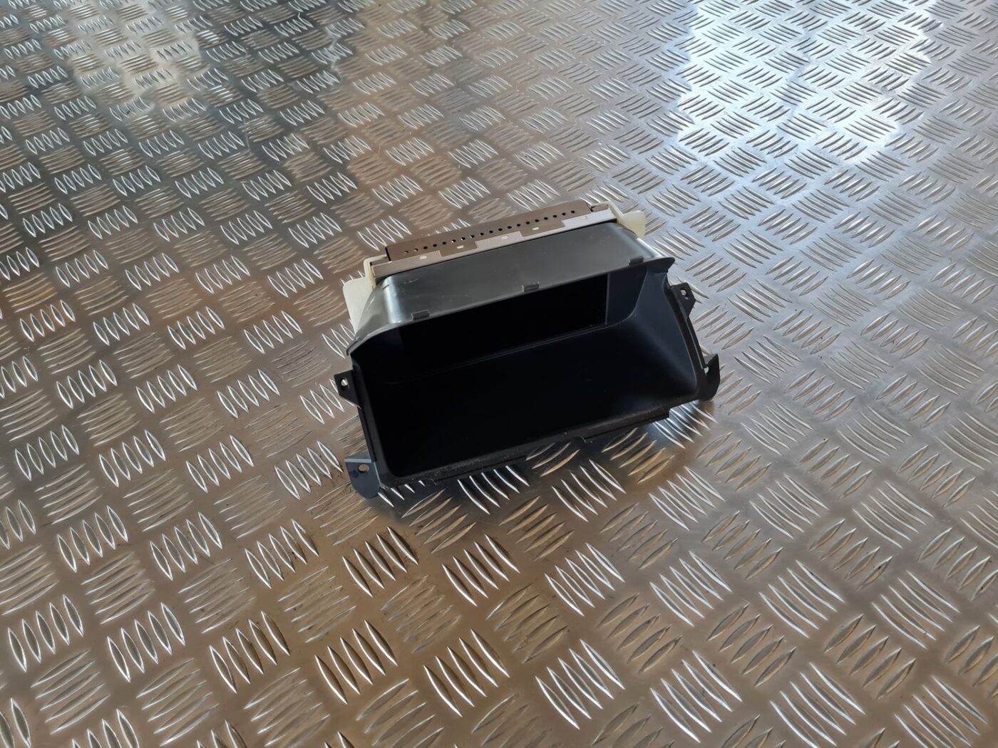 Displejs priekš DODGE JOURNEY 2010 1 Displejs priekš DODGE JOURNEY 2010