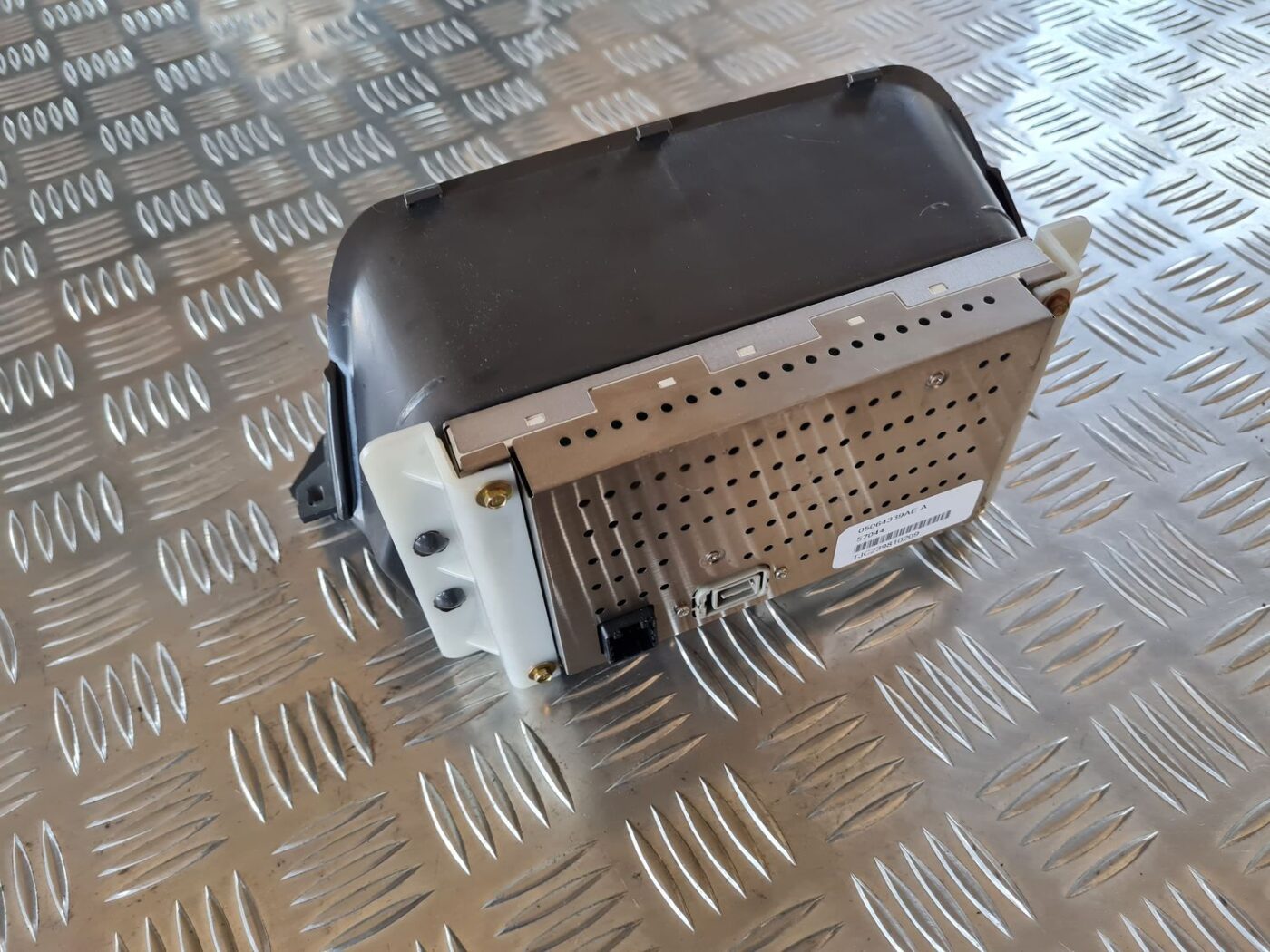 Displejs priekš DODGE JOURNEY 2010 8 Displejs priekš DODGE JOURNEY 2010