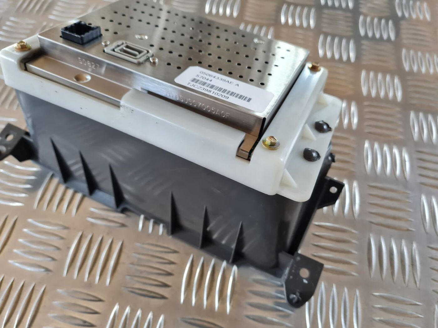 Displejs priekš DODGE JOURNEY 2010 6 Displejs priekš DODGE JOURNEY 2010