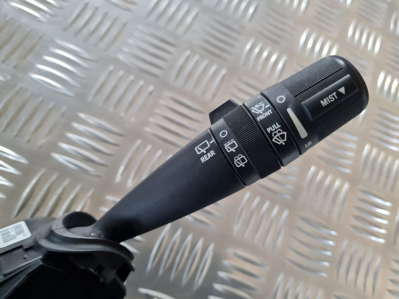 Stūres statnes slēdzis priekš DODGE JOURNEY 2010 11 Stūres statnes slēdzis priekš DODGE JOURNEY 2010