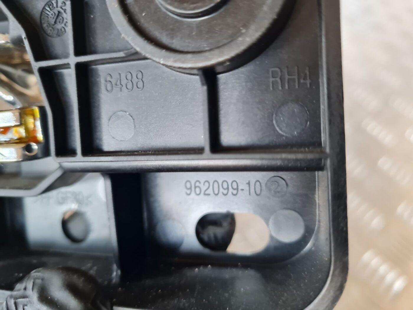 Salona durvju rokturis, aizmugures labais priekš DODGE JOURNEY 2010