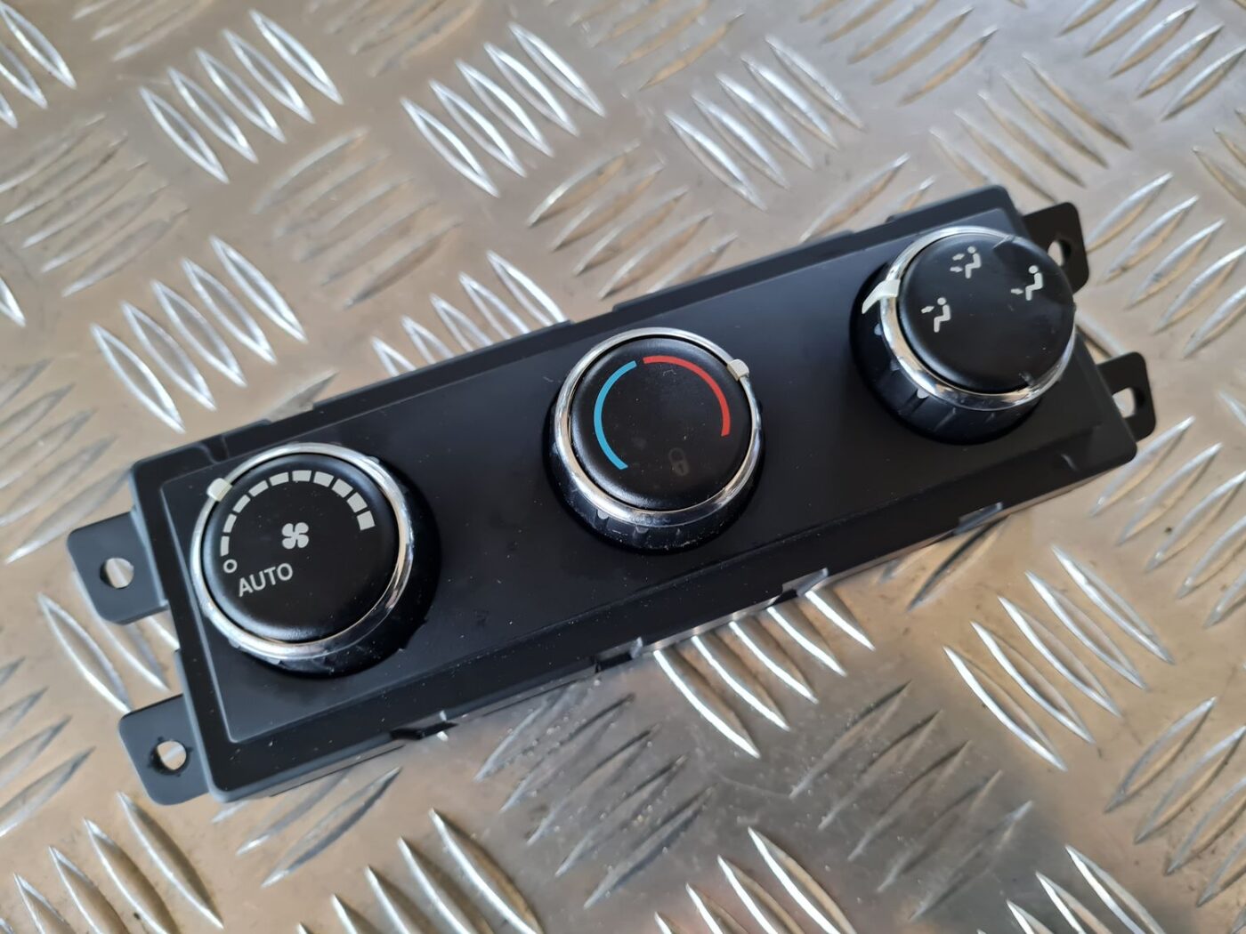 Klimata kontroles bloks priekš DODGE JOURNEY 2010