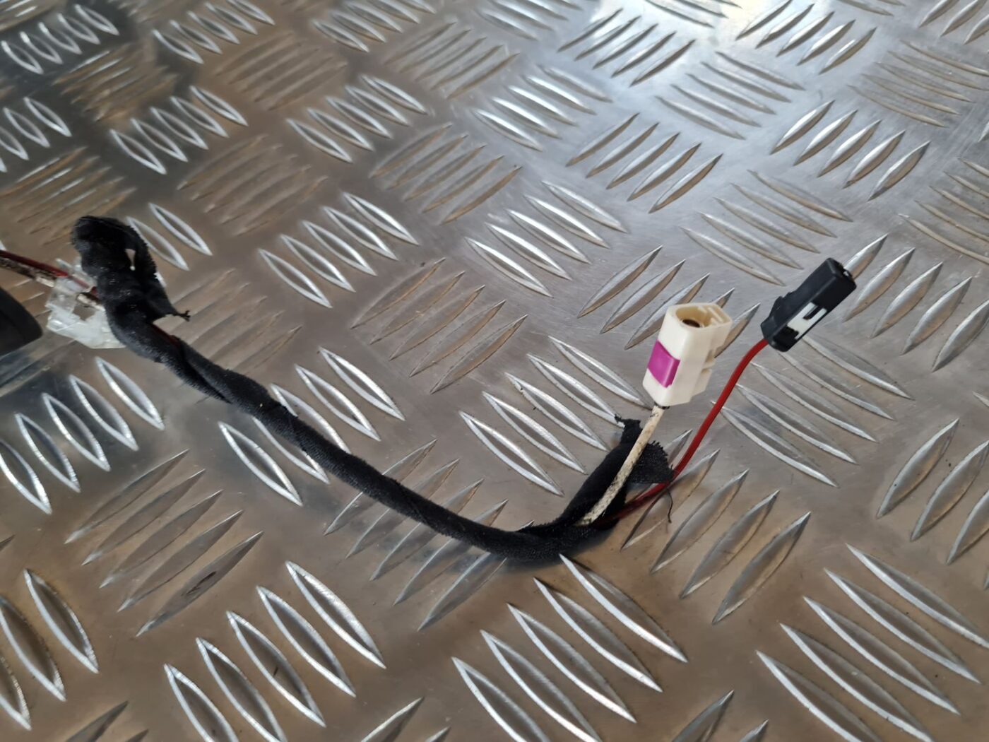 Jumta antena priekš DODGE JOURNEY 2010