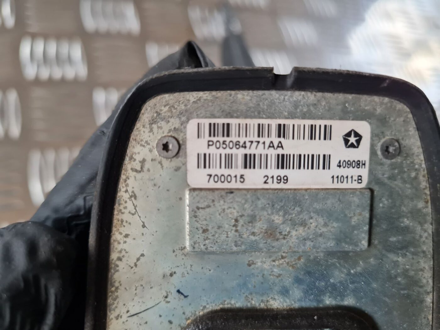 Jumta antena priekš DODGE JOURNEY 2010