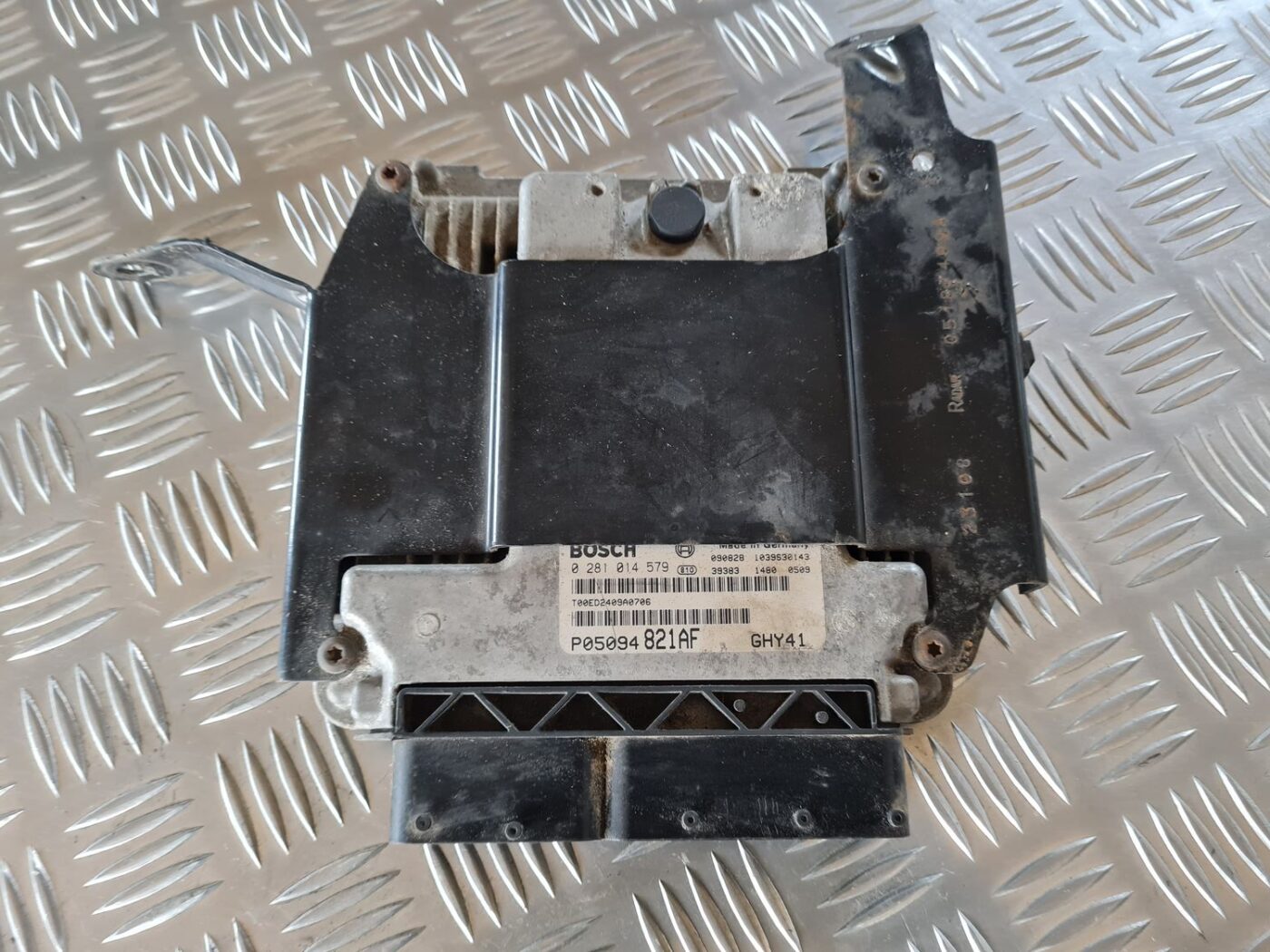 Dzinēja vadības bloks priekš DODGE JOURNEY 2010 2 Dzinēja vadības bloks priekš DODGE JOURNEY 2010