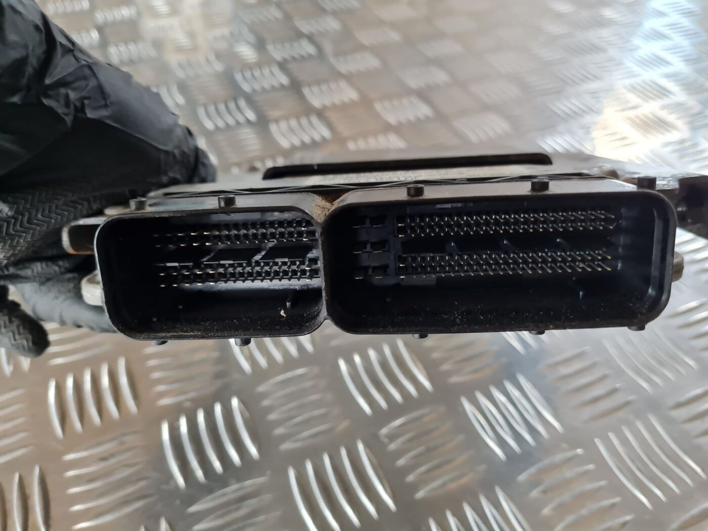 Dzinēja vadības bloks priekš DODGE JOURNEY 2010 4 Dzinēja vadības bloks priekš DODGE JOURNEY 2010