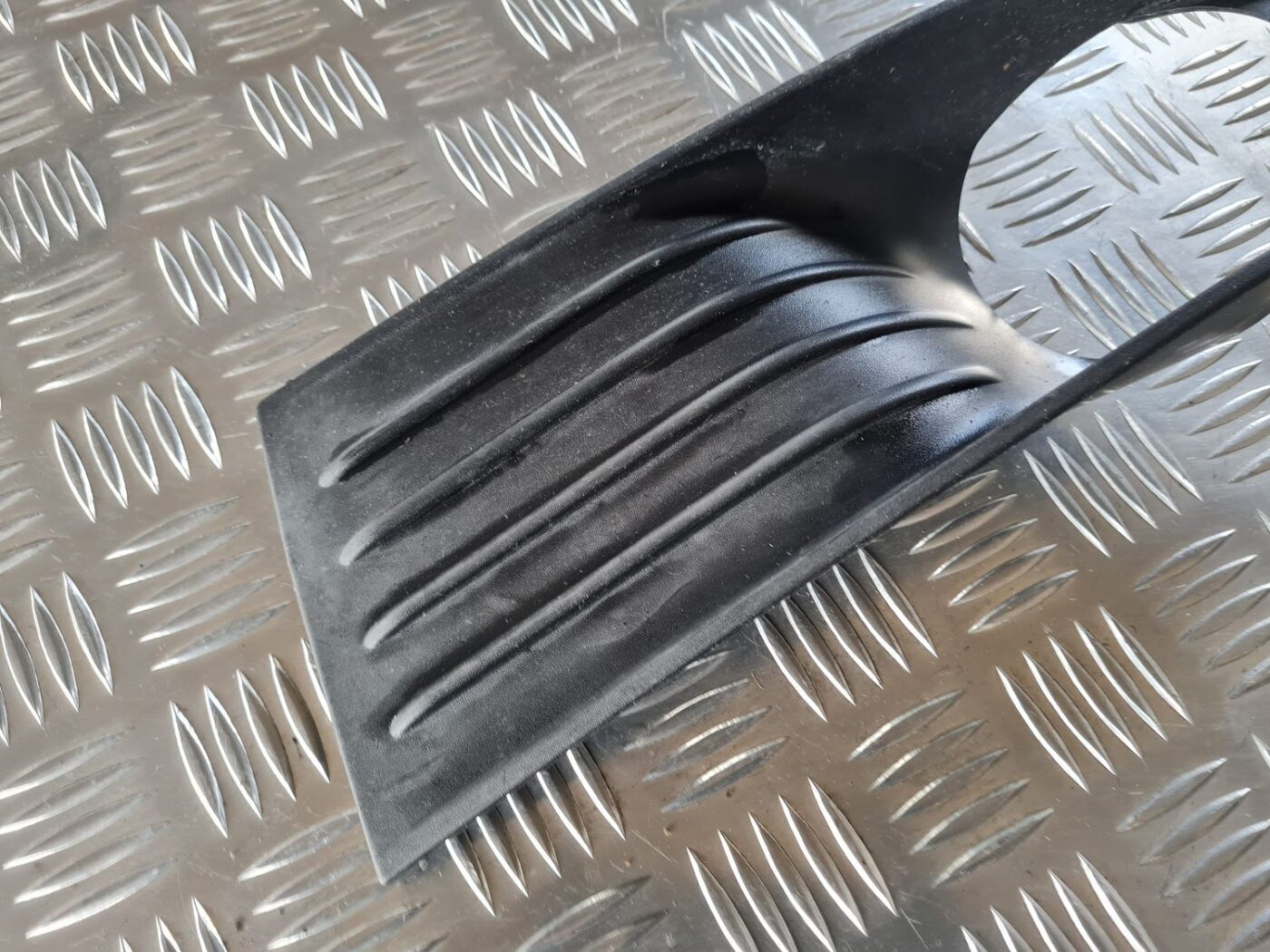 Miglas luktura reste, pa kreisi priekš DODGE JOURNEY 2010 5 Miglas luktura reste, pa kreisi priekš DODGE JOURNEY 2010