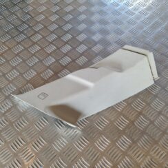 Aizmugurējas salona statnes apdare priekš DODGE JOURNEY 2010