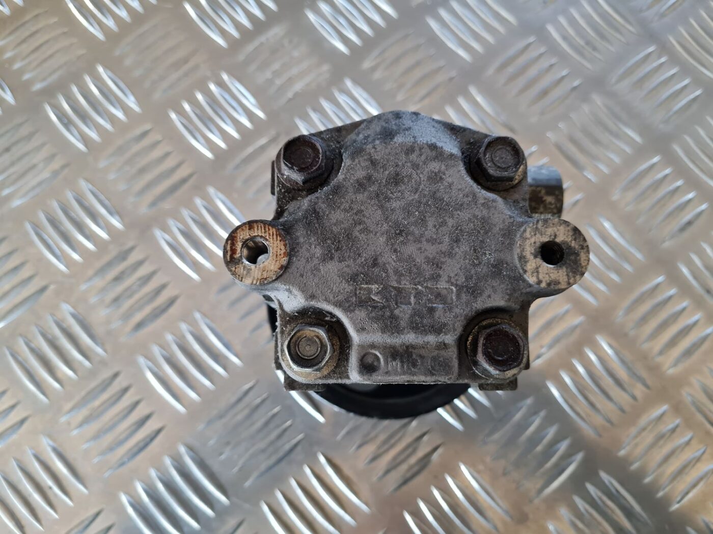 Hidrauliskais pastiprinātājs priekš DODGE JOURNEY 2010