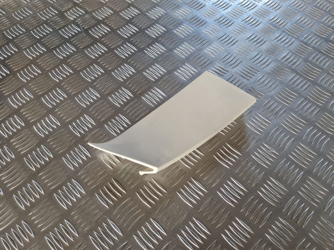 Bagāžnieka vāka apdare priekš DODGE JOURNEY 2010