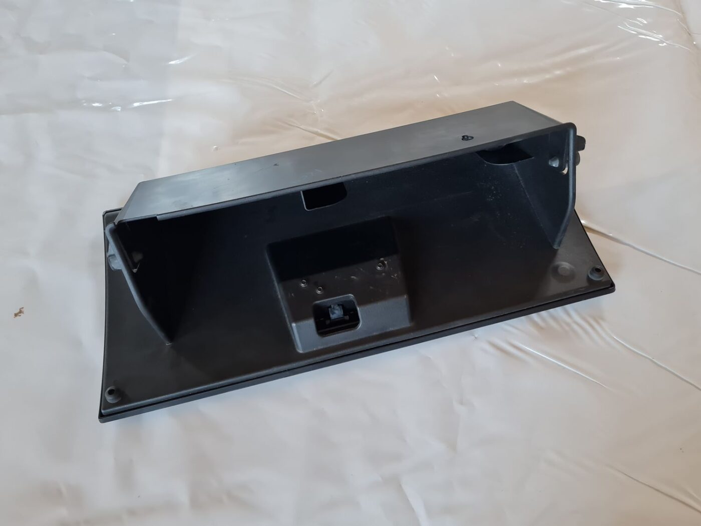 Mantu glabāšanas nodalījums pasažiera pusē priekš DODGE JOURNEY 2010