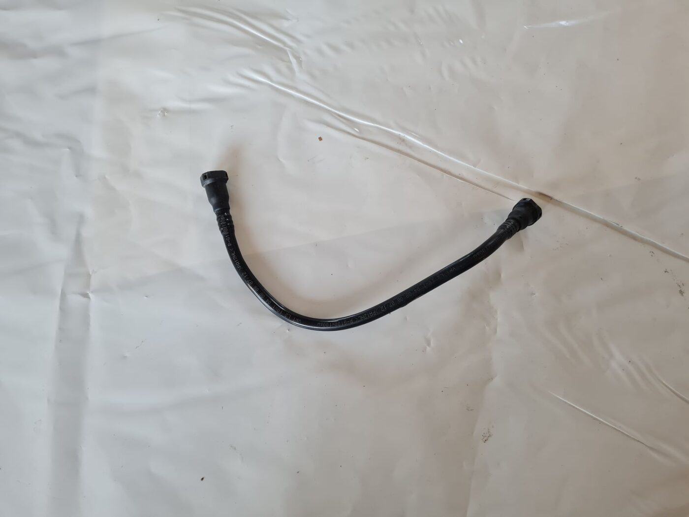 Degvielas caurule priekš DODGE JOURNEY 2010 1 Degvielas caurule priekš DODGE JOURNEY 2010