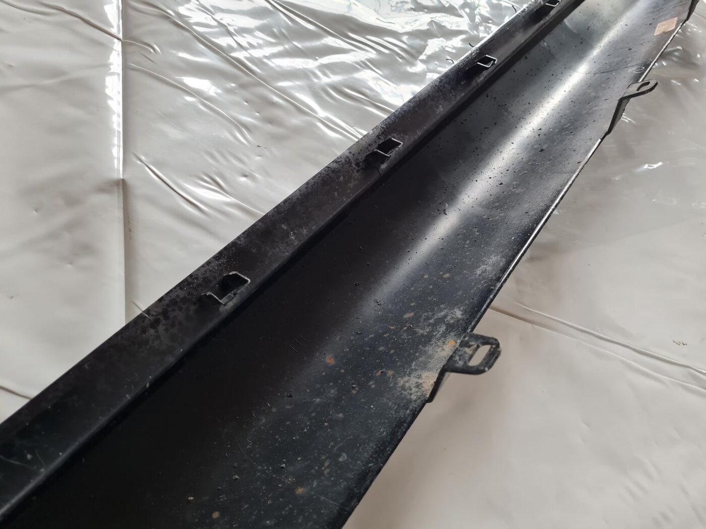 Ārēja sliekšņa kreisa uzlika priekš DODGE JOURNEY 2010 7 Ārēja sliekšņa kreisa uzlika priekš DODGE JOURNEY 2010