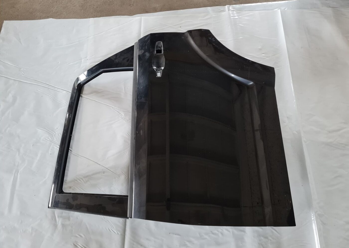 Aizmugurējās kreisās durvis priekš DODGE JOURNEY 2010