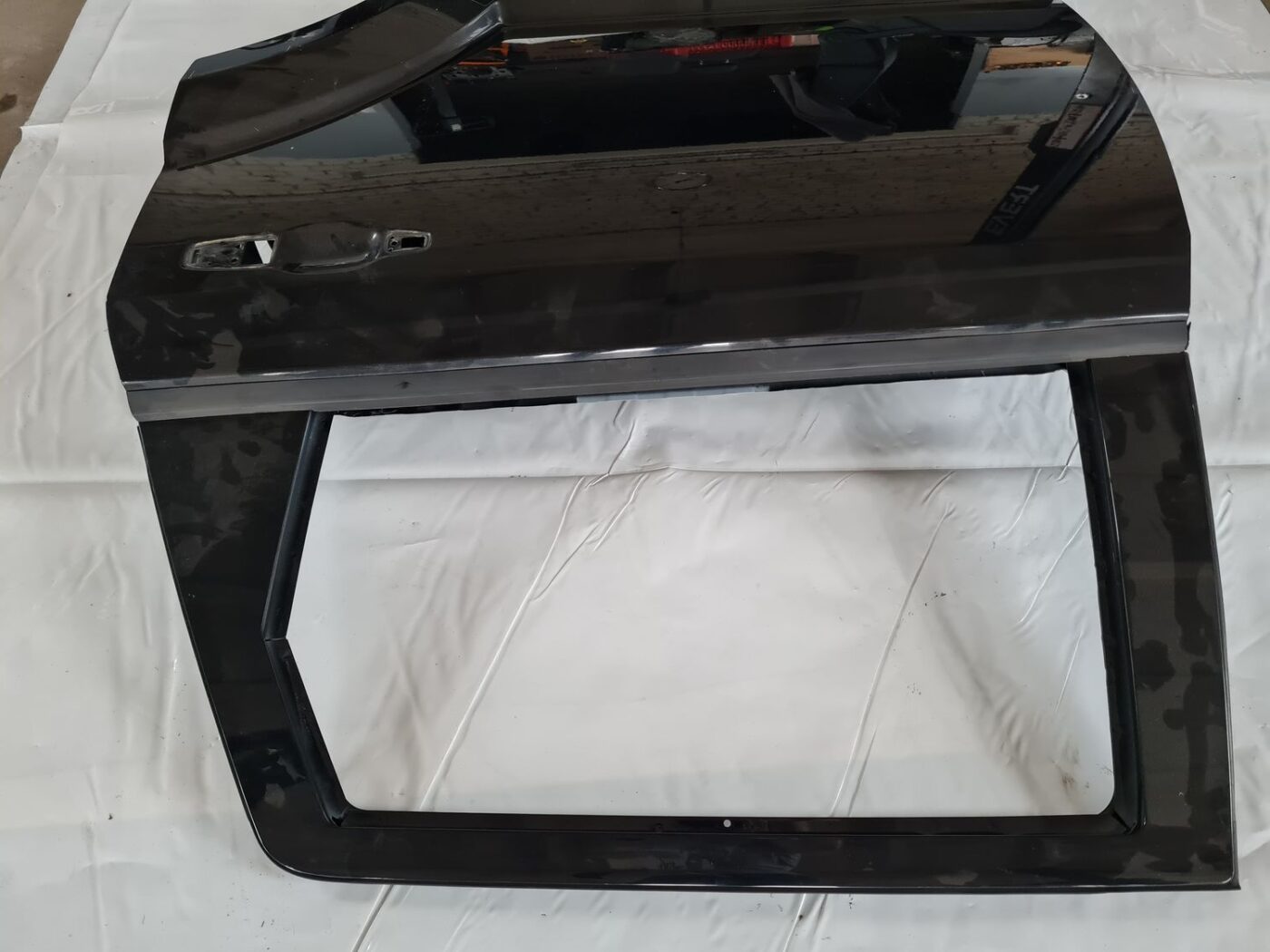 Aizmugurējās kreisās durvis priekš DODGE JOURNEY 2010