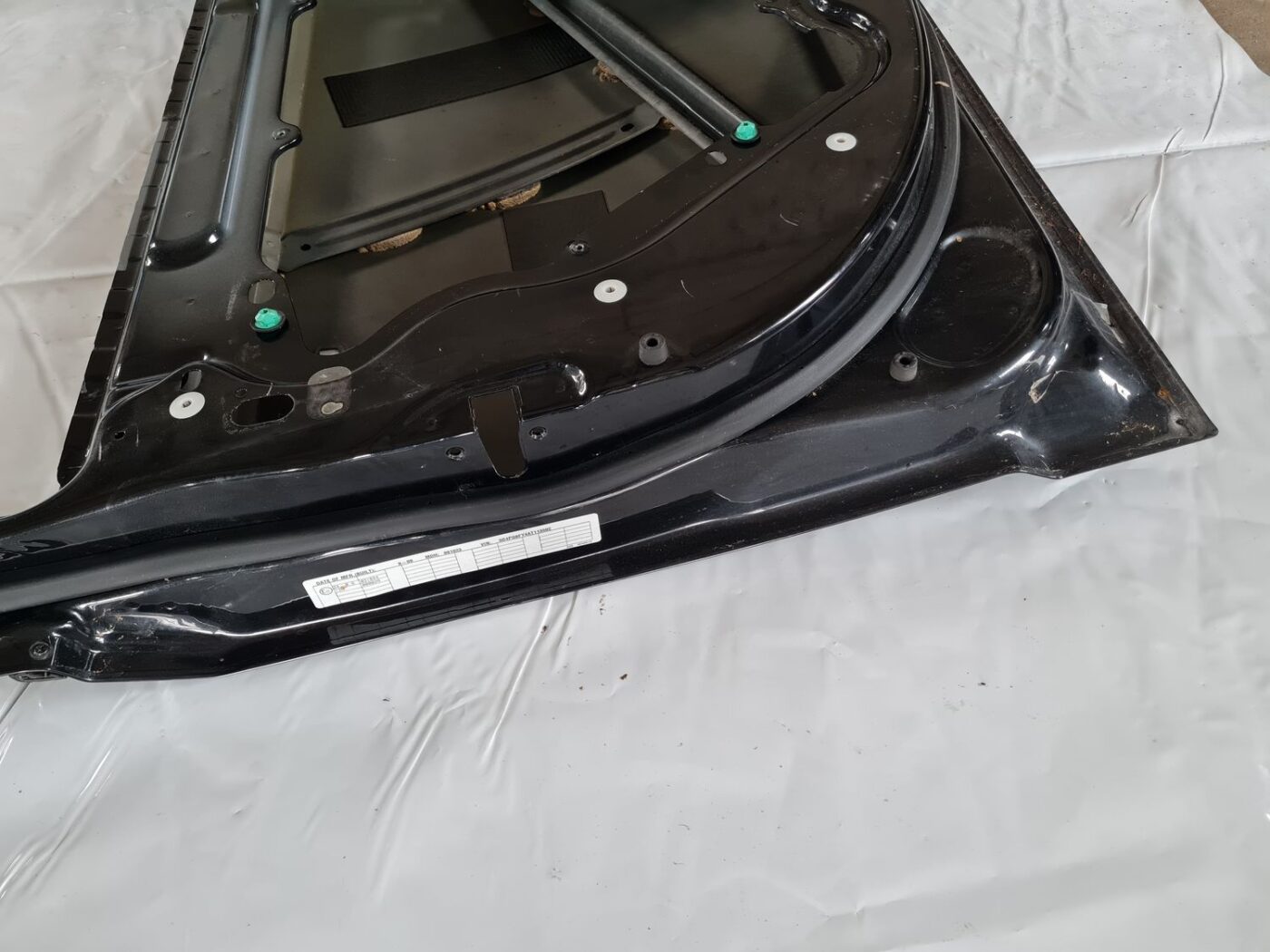 Priekšējās kreisās durvis priekš DODGE JOURNEY 2010 2 Priekšējās kreisās durvis priekš DODGE JOURNEY 2010