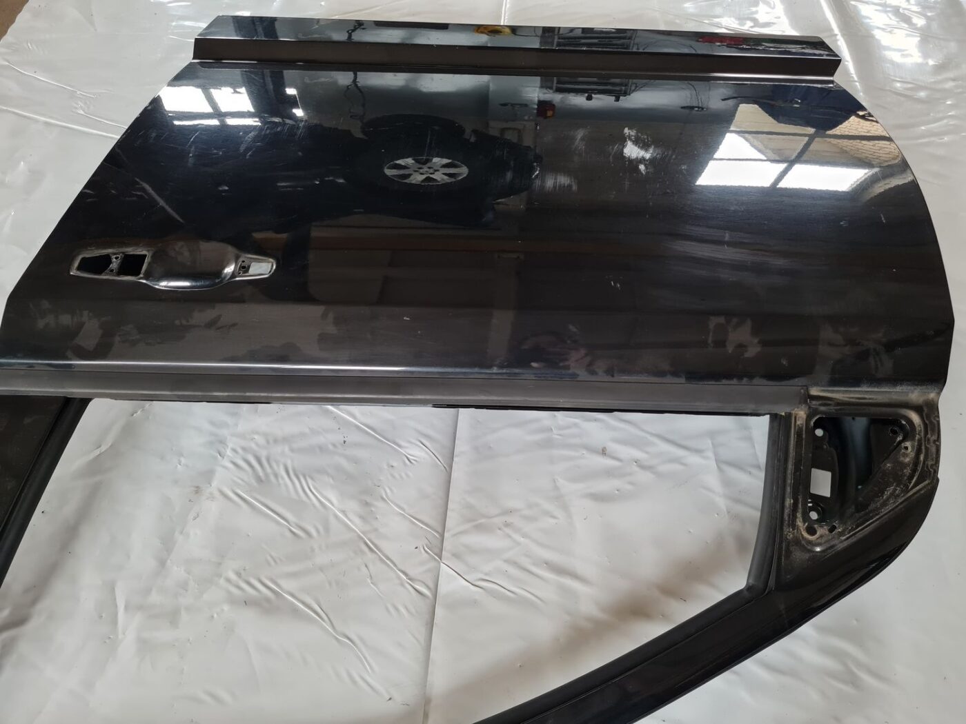 Priekšējās kreisās durvis priekš DODGE JOURNEY 2010 5 Priekšējās kreisās durvis priekš DODGE JOURNEY 2010