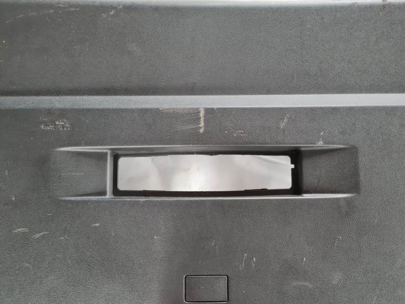 Bagāžnieka vāka liela apdare priekš DODGE JOURNEY 2010